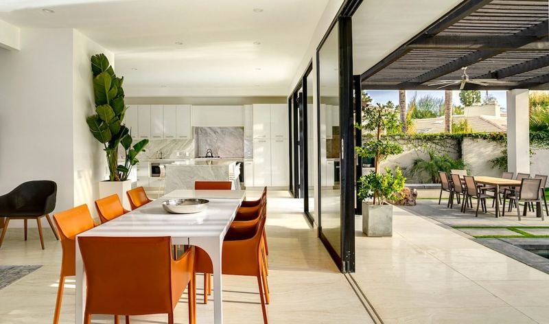 Dining room opening to the patio